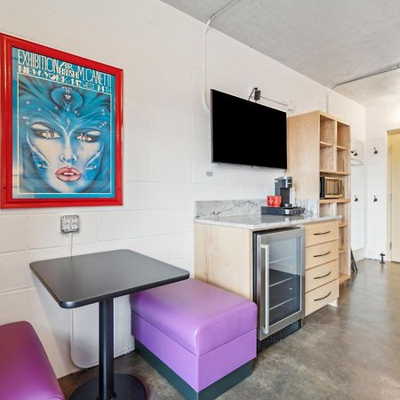 Boutique Vera Hotel In The Heart Of Folly Beach Exteriör bild