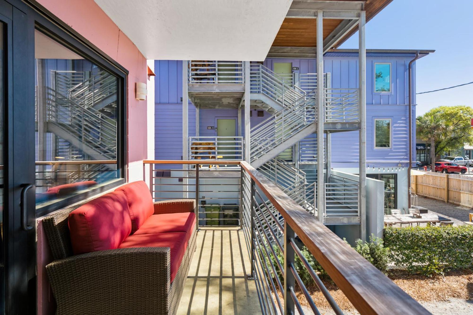 Boutique Vera Hotel In The Heart Of Folly Beach Exteriör bild