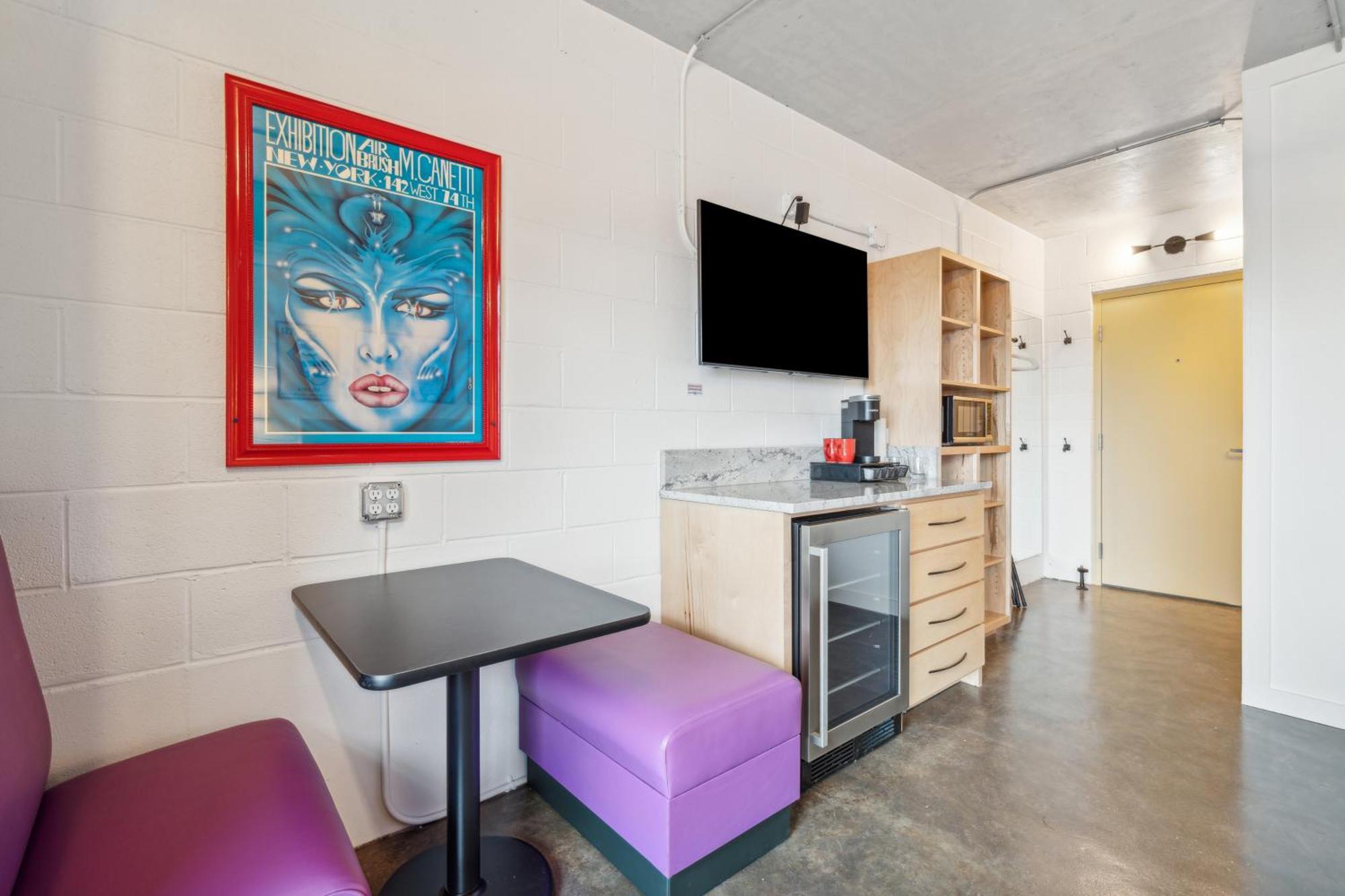 Boutique Vera Hotel In The Heart Of Folly Beach Exteriör bild