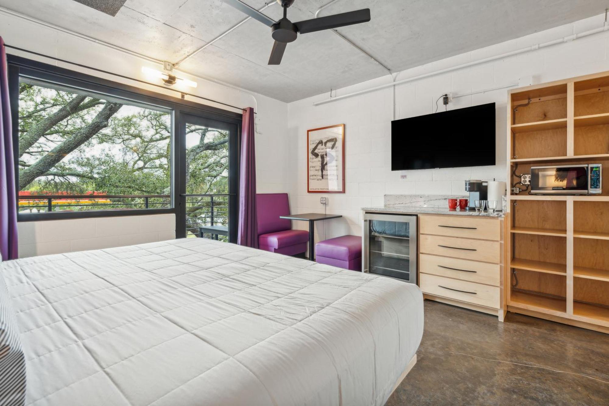 Boutique Vera Hotel In The Heart Of Folly Beach Exteriör bild